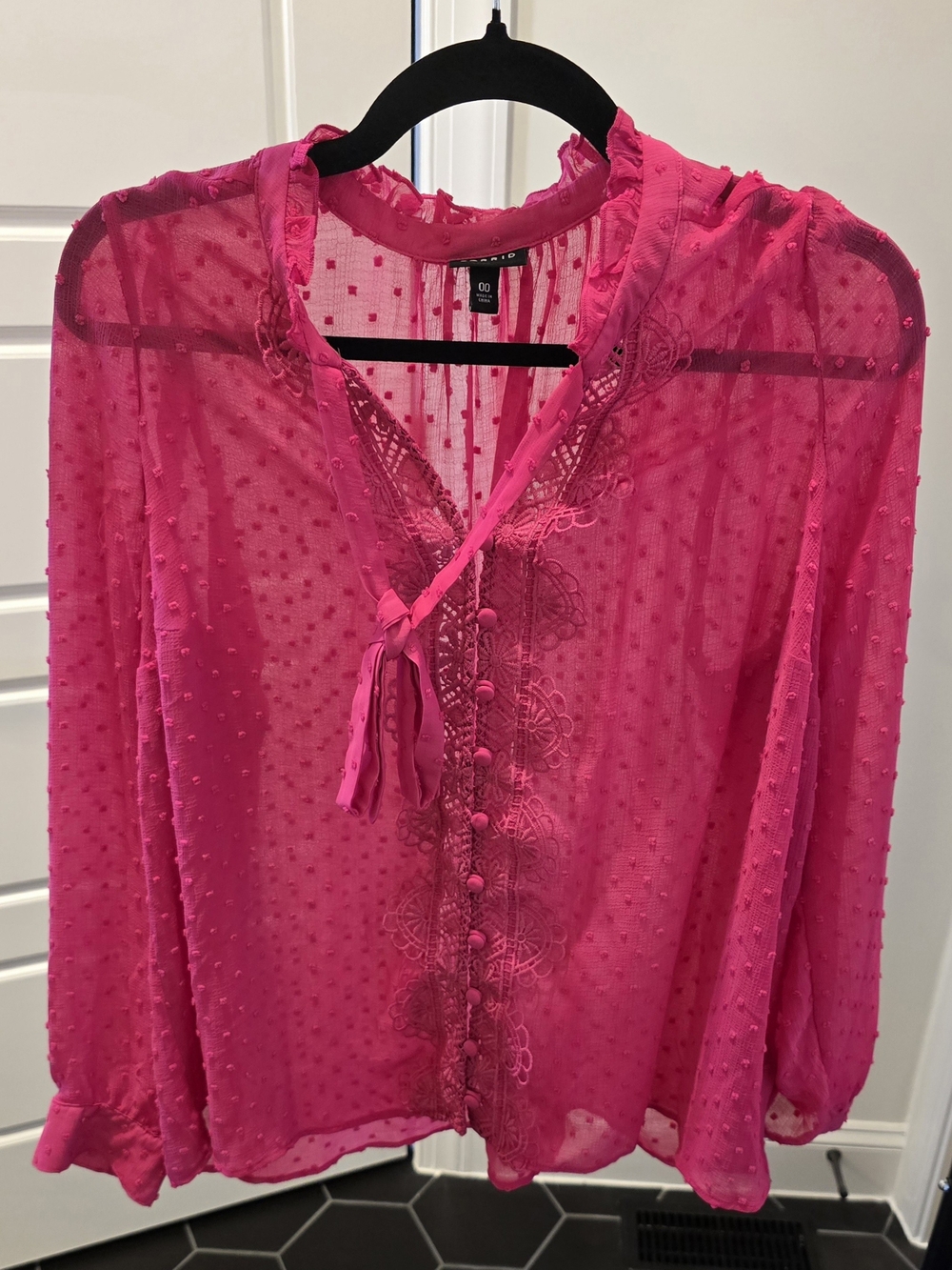 torrid Hot Pink Sheer Tie-Neck Button Front Blouse - Size 00